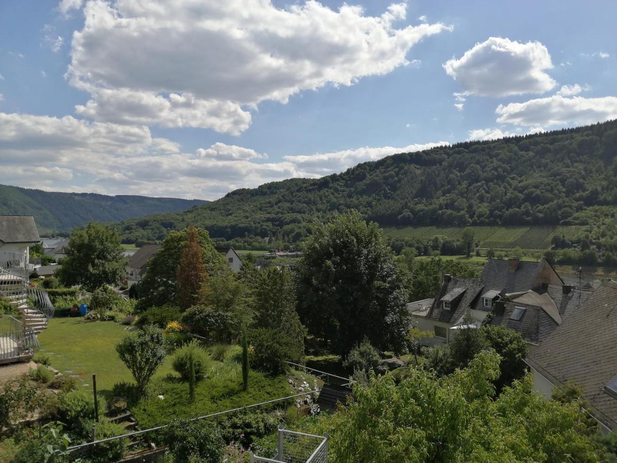 Weingut Stiftshof Hotel Enkirch Exterior photo