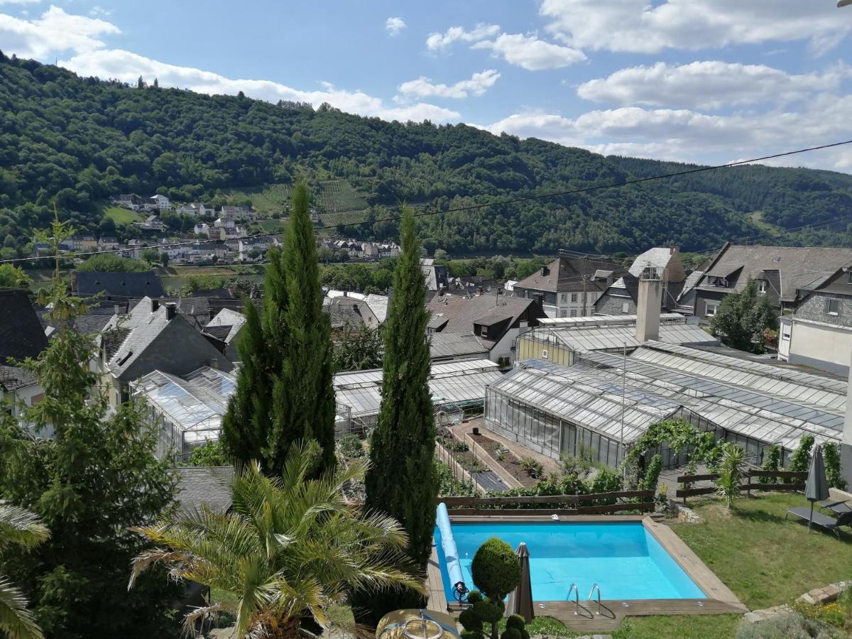 Weingut Stiftshof Hotel Enkirch Exterior photo